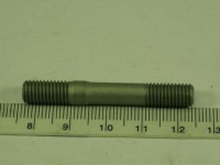 1 STEHBOLZEN C, ZYLINDER (7X47.5)