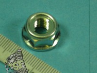 1 Flanschmutter 8MM