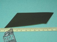 1 Aufkleber (B) (oberer Windlauf, rechts vorne)