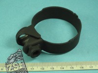 1 Auspuffschelle links hinten