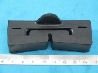 GUMMIDAEMPFER, BENZINTANK H.